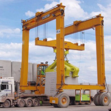 straddle carrier